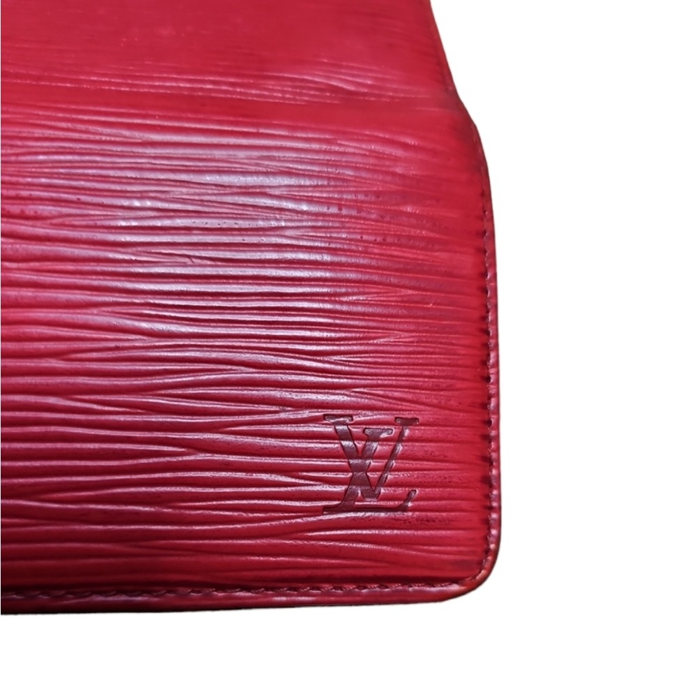 Louis Vuitton Red EPI Long Snap Sarah Wallet - Picture 5 of 13